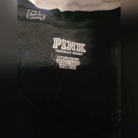 PINK Victoria's Secret Black Monogram Short Sleeve Tee Size Small - Picture 5 of 6